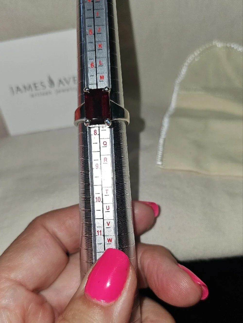 RETIRED James Avery Sterling Silver Bella Ring Garnet Size 8 Mint Condition